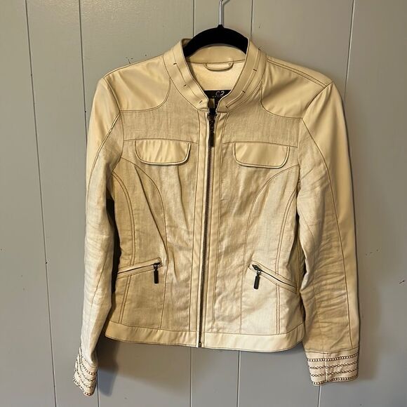 C2 Studio Cream Jacket Size Medium - Picture 1 of 2